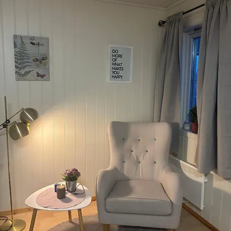 Quiet And Studio-near To Everything Lägenhet *